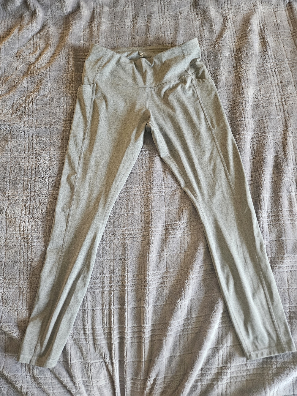 Womans All In Motion Athletic leggings with Side pockets Size Large